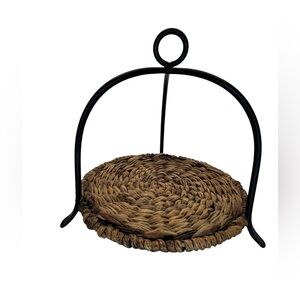 Decorative wicker tray with metal handle